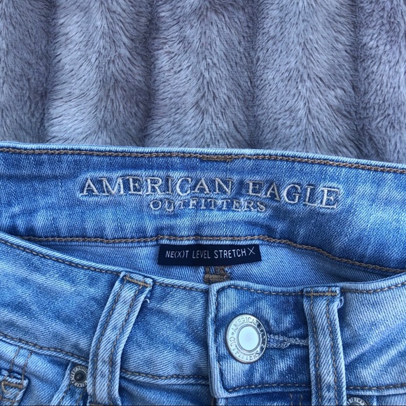 AE Shorts - Picture 3 of 3